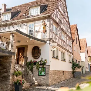 & Weingut Zum Stern Värdshus Sulzfeld am Main