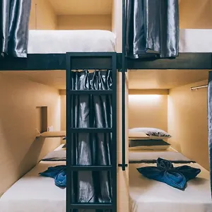 Капсульный отель Wanderloft Capsule 